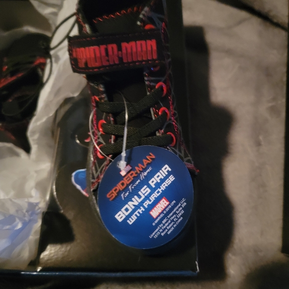 Boys Spiderman shoes - Picture 3 of 7